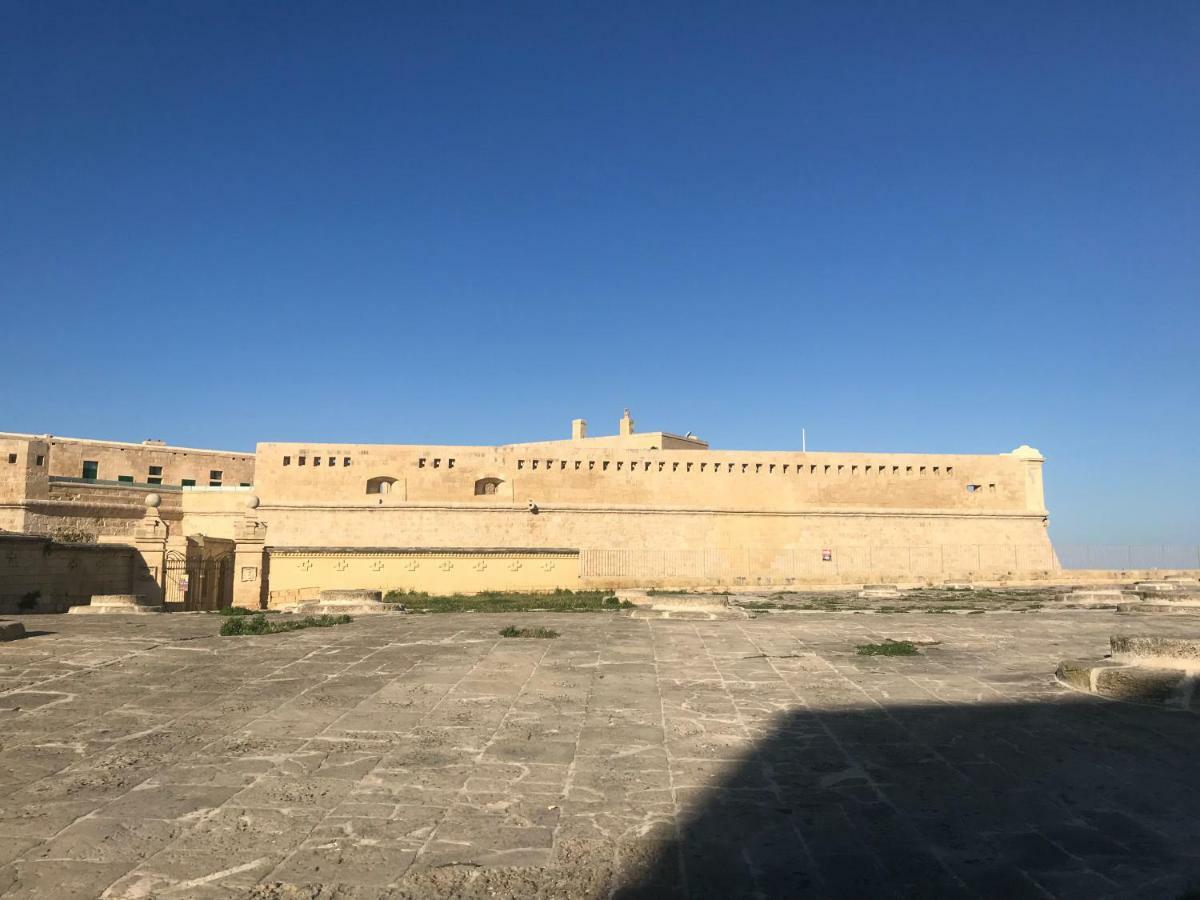 St. Elmo Apartments Valletta Ngoại thất bức ảnh